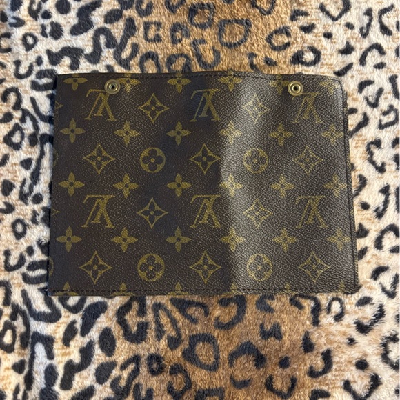 Authentic vintage Louis Vuitton clutch - Picture 2 of 3